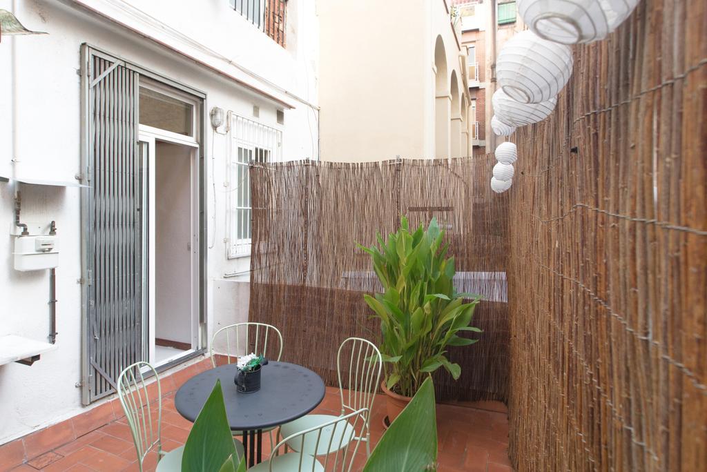 Sweet Bcn Apartments Barcelona Exterior photo